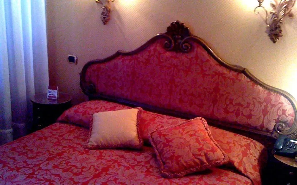 Hotel Lisbona Venice 3*,  Italy